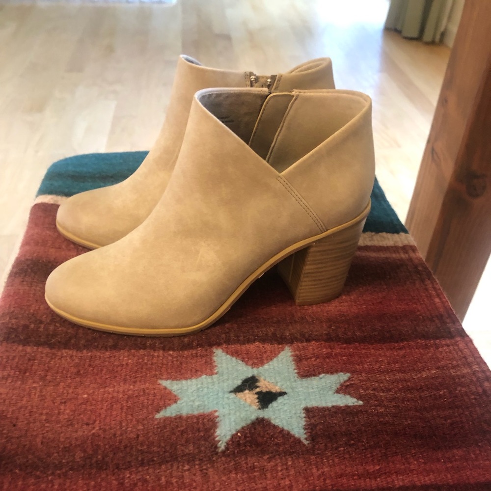 BC Footwear Booties “Quiet Simple Vegan Bootie”